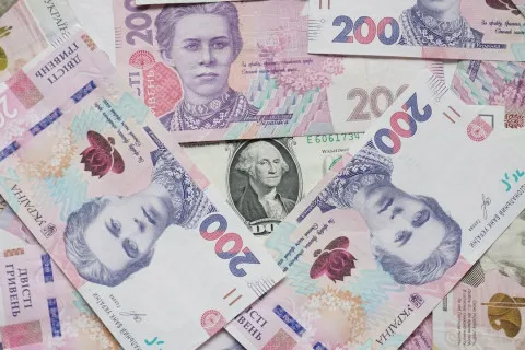 В Україні з'явилися нові купюри гривень: в НБУ розповіли, що робити зі старими грошима