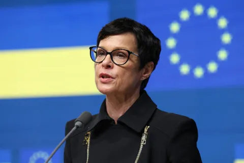 Україну не візьмуть до ЄС, доки вона перебуває у стані війни, - Єврокомісія