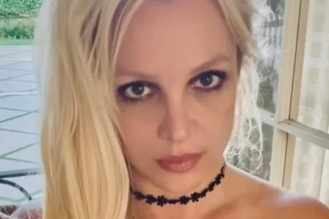 Бритни Спирс впервые после скандала вышла на связь: показала видео с сыном и поблагодарила за поддержку
