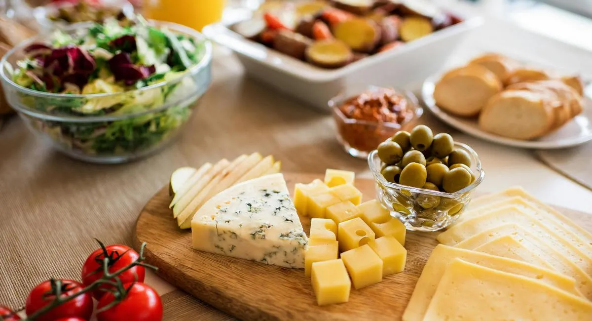 Почему польские сыры дешевле украинских: названы причины большой разницы в цене - today.ua