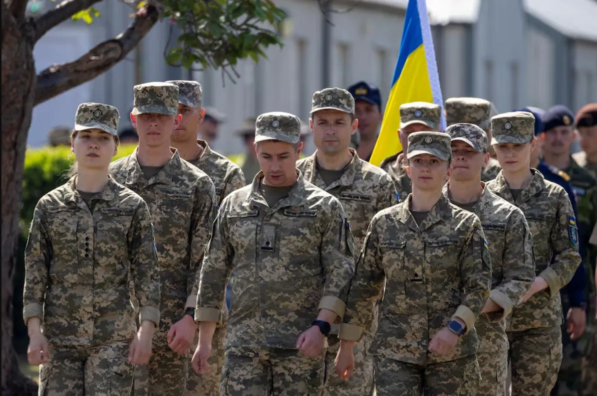 Украинские военные присоединятся к параду в честь Дня победы в Европе, - Reuters - today.ua