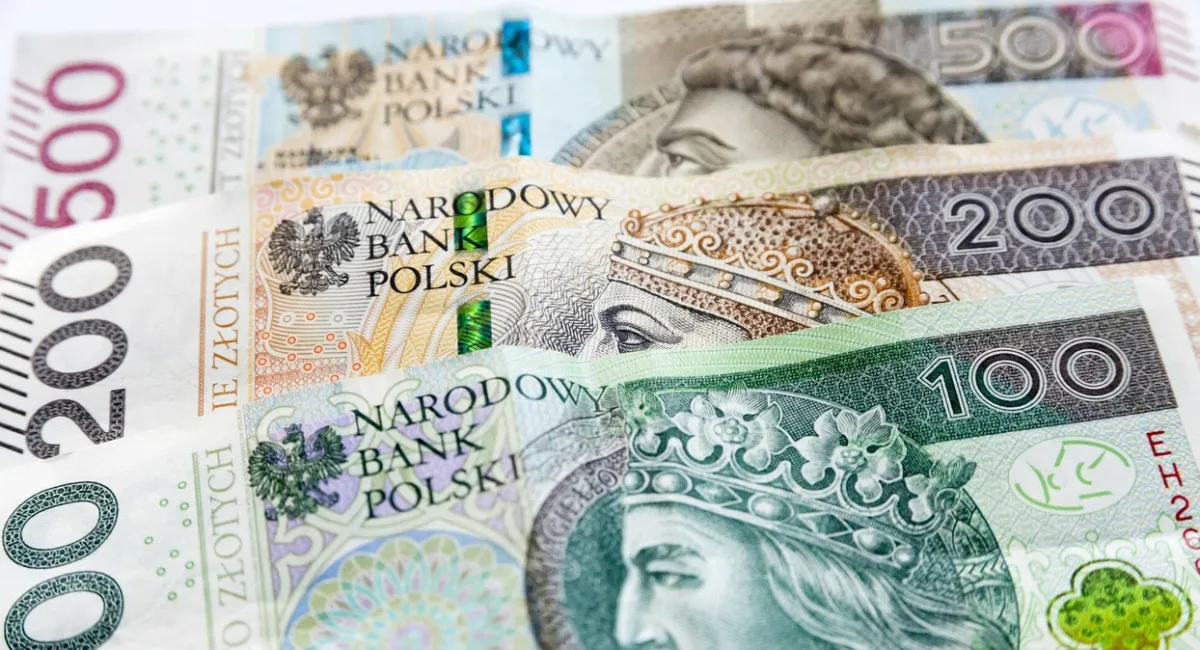 С 1 июня часть украинских беженцев в Польше потеряет выплаты на детей - today.ua