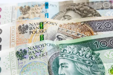 С 1 июня часть украинских беженцев в Польше потеряет выплаты на детей