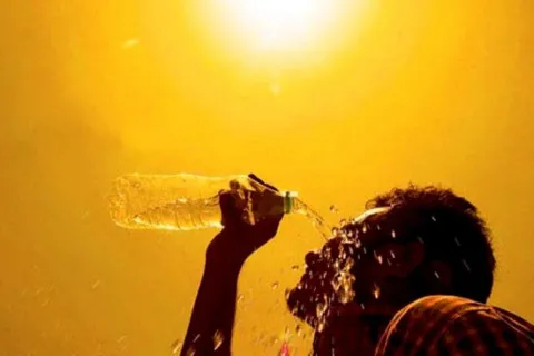 Жара и отсутствие дождей: синоптики рассказали, какой будет погода в августе