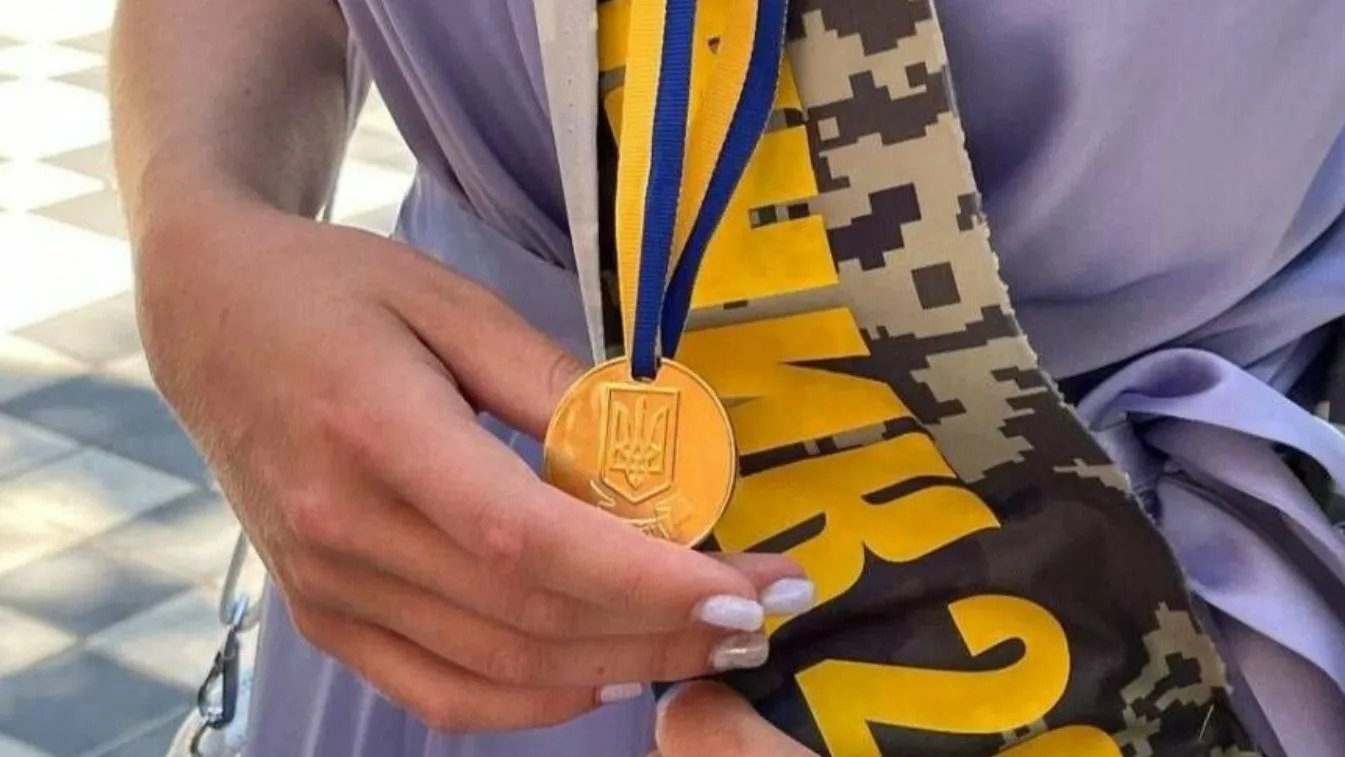 У Міносвіти визначилися, чим замінити шкільним відмінникам золоті та срібні медалі - today.ua