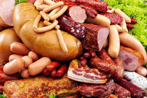 Медики назвали колбасу, которую следует немедленно исключить из рациона