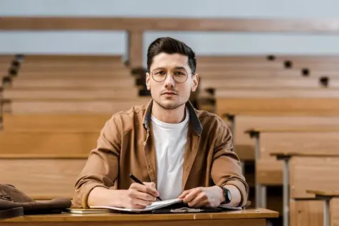 Кабмин предложил изменить правила отсрочки для студентов и педагогов: Гончаренко озвучил детали