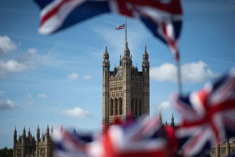 "Ми стурбовані законністю": банки Британії відмовляються надавати Україні російські гроші