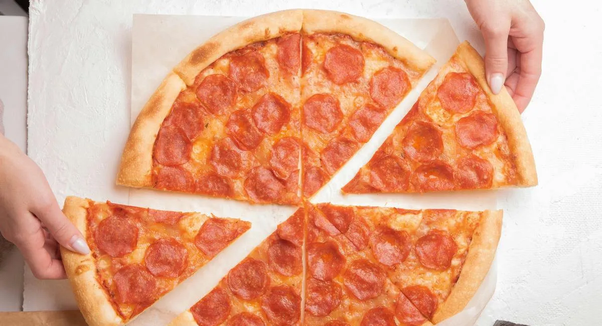 Как приготовить идеальное тесто для пиццы: пошаговый рецепт - today.ua