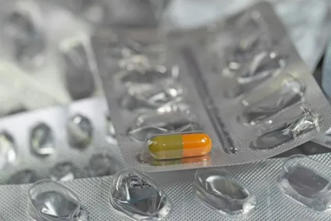 В аптеках України почався дефіцит ліків: життєво важливі препарати зникають з продажу