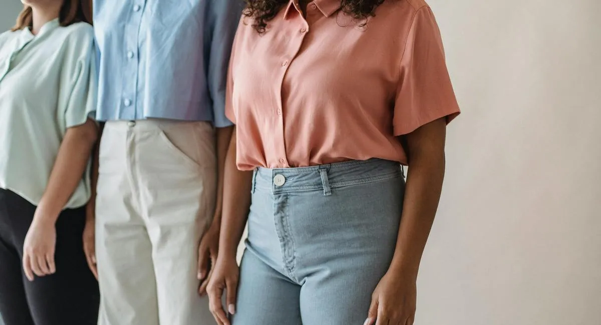 Самые модные джинсы лета 2025: дизайнер назвал трендовые модели нового сезона - today.ua