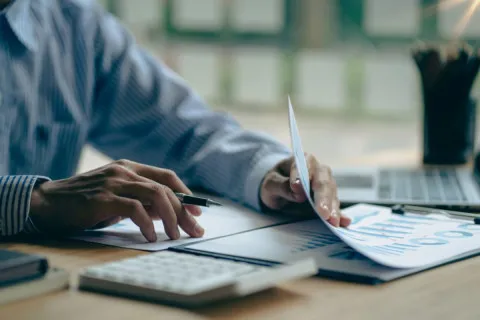 Влада хоче запровадити податки з усіх переказів на картки українців, - Южаніна