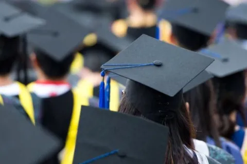 Україна більше не може утримувати таку кількість шкіл і вишів: омбудсменка заявила про скорочення