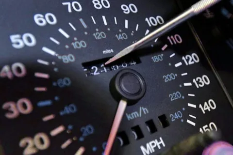 Водіям розповіли, як визначити реальний пробіг автомобіля