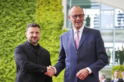 На следующей неделе в Берлине могут решить, на какие территориальные уступки готова пойти Украина, - Мерц