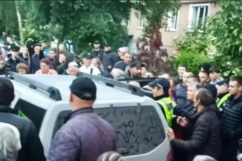 Массовый конфликт между гражданскими жителями и ТЦК в Хмельницкой области: что известно о событиях в Каменце-Подольском