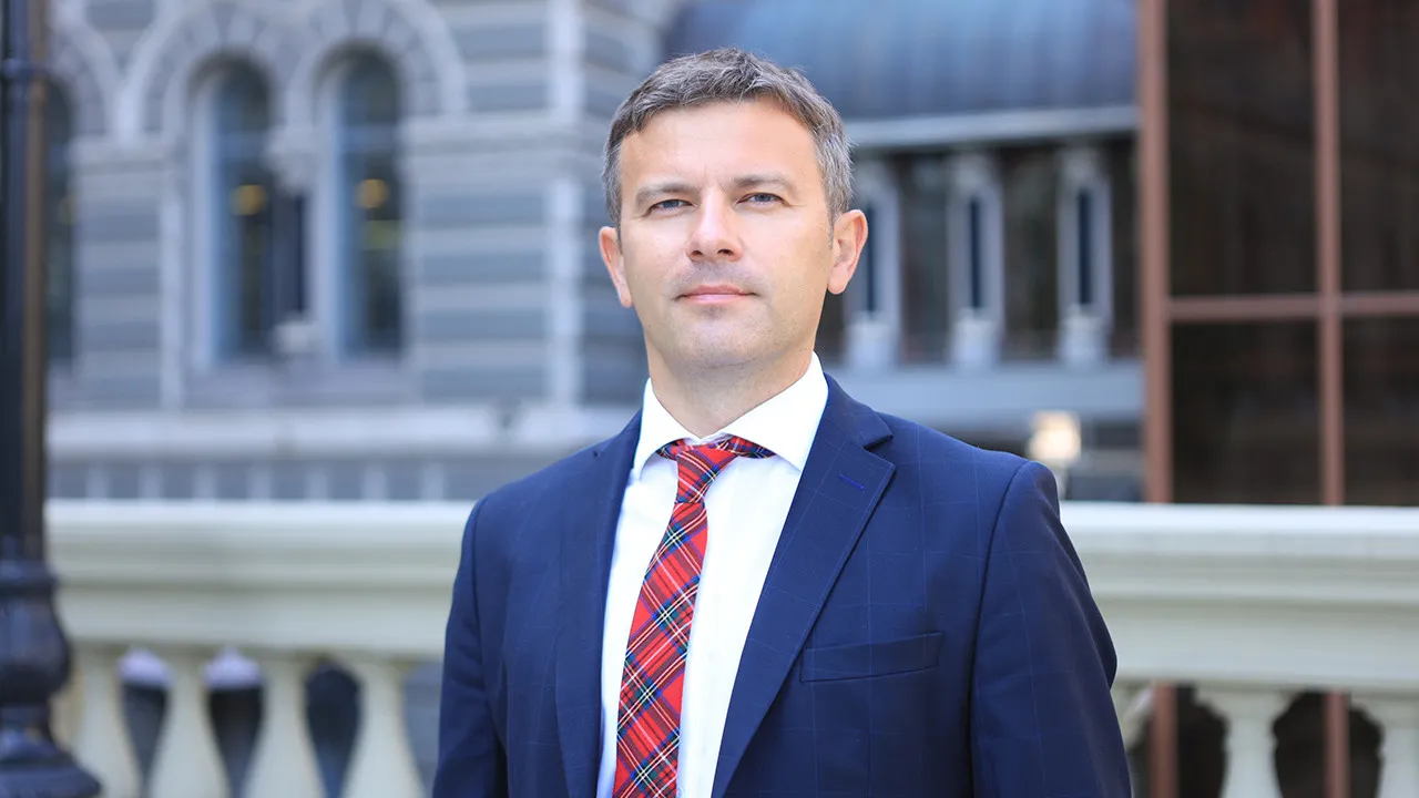 Украина привяжет гривну к евро вместо доллара: Нацбанк спрогнозировал изменения - today.ua