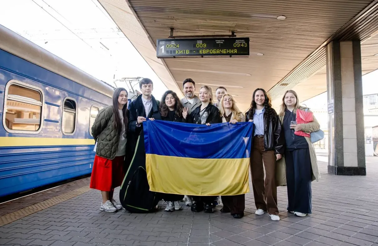 Leleka вирушила підкорювати Європу: як проводжали представницю України на Євробачення Leleka вирушила підкорювати Європу: як проводжали представницю України на Євробачення - today.ua