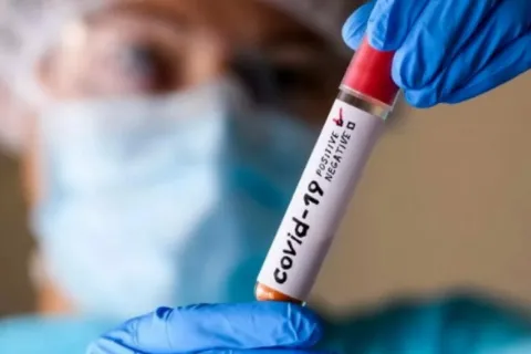 COVID-19 не зник: лікарка попереджає про нові ризики