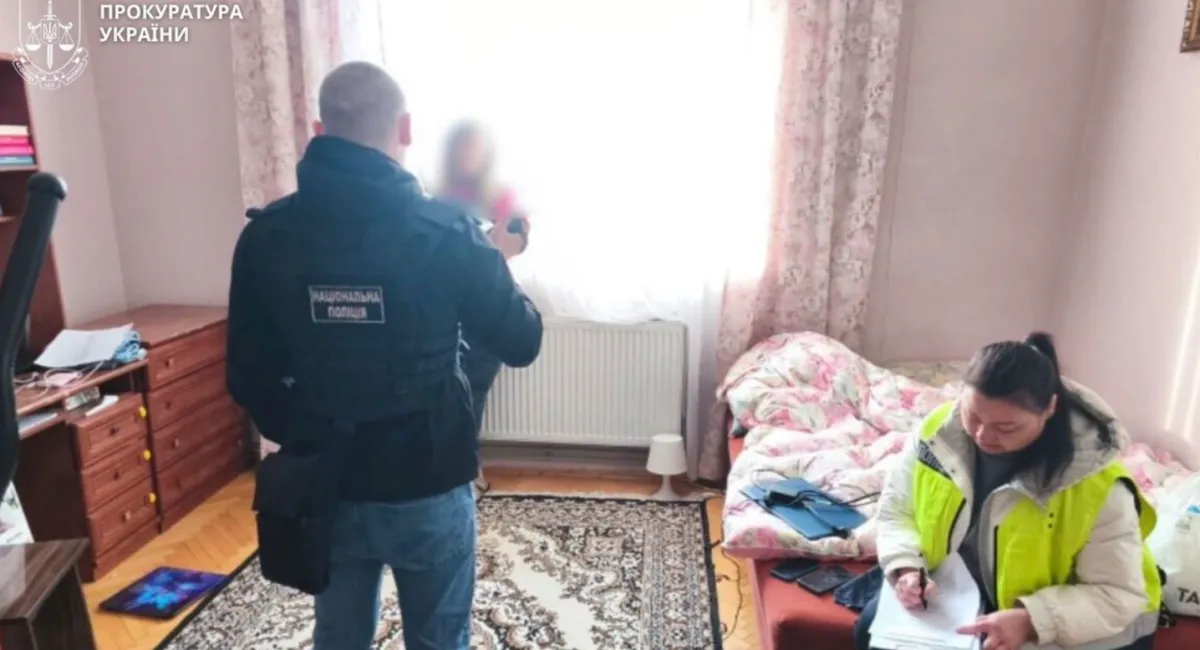 Поездка с бонусом: 27-летняя таксистка из Ивано-Франковска подрабатывала сутенёршей - today.ua