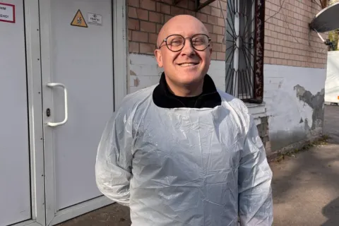 Жизнь между смертью и искусством: как сотрудник судебно-медицинской экспертизы Житомира сочетает работу в морге с танцами на пилоне