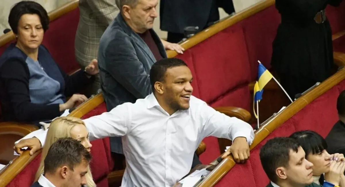 З депутатського крісла в октагон: олімпійський чемпіон Жан Беленюк приголомшив зміною діяльності - today.ua