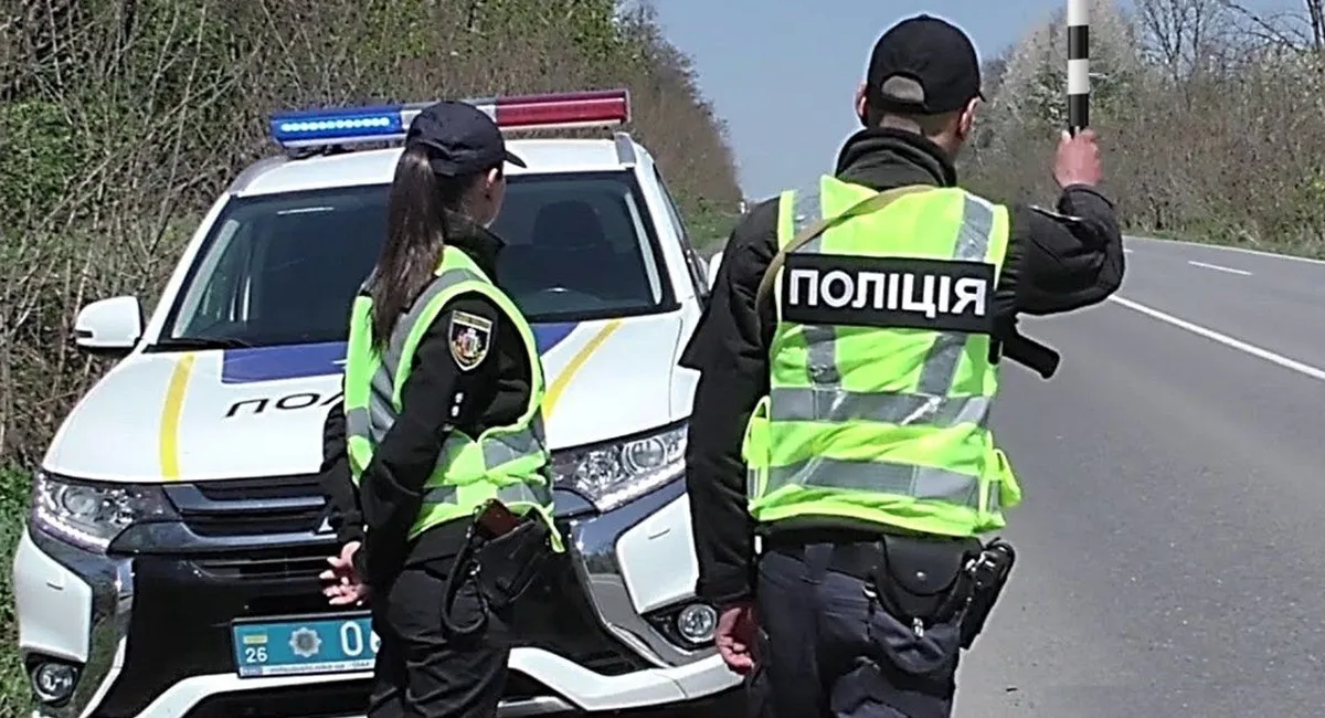 Вже не повернеться з чергування: на Хмельниччині водій розстріляв екіпаж поліції - today.ua