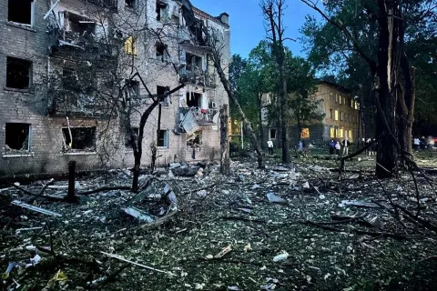 РФ завдала комбінованого удару по Дніпру: є багато постраждалих, серед яких діти (фото, відео)
