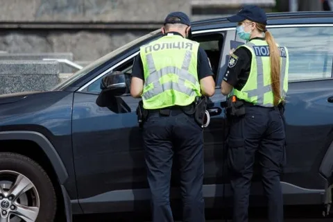 В Украине готовят радикальный запрет для водителей: какие автомобили отправят на "консервацию" в гараж