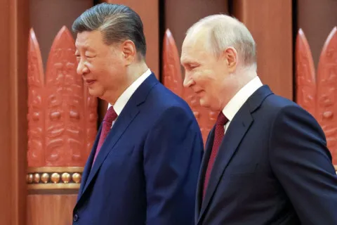 Путін і Сі Цзіньпін не змогли домовитися по одному з найголовніших питань: Путін достроково покинув Пекін