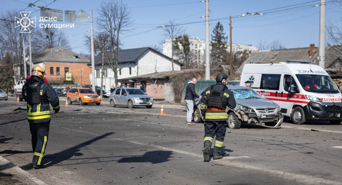 У Сумах російський дрон цинічно вдарив по поховальній процесії: є жертви - today.ua