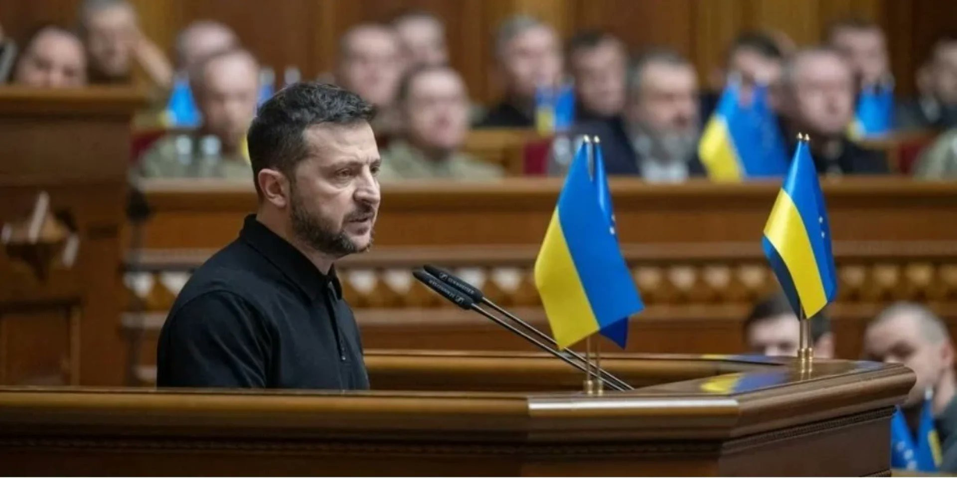 На зустрічі з депутатами своєї фракції Зеленський назвав дату завершення гарячої фази війни