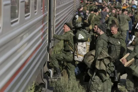 Военкоматы РФ формируют новые списки: появились обновленные данные о мобилизации