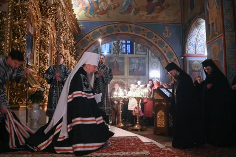 Церковный праздник 27 мая: почему нельзя одалживать деньги и ходить в одной одежде весь день