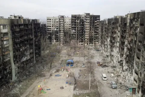 Как Россия зарабатывает на руинах Мариуполя: Центр нацсопротивления раскрыл схему