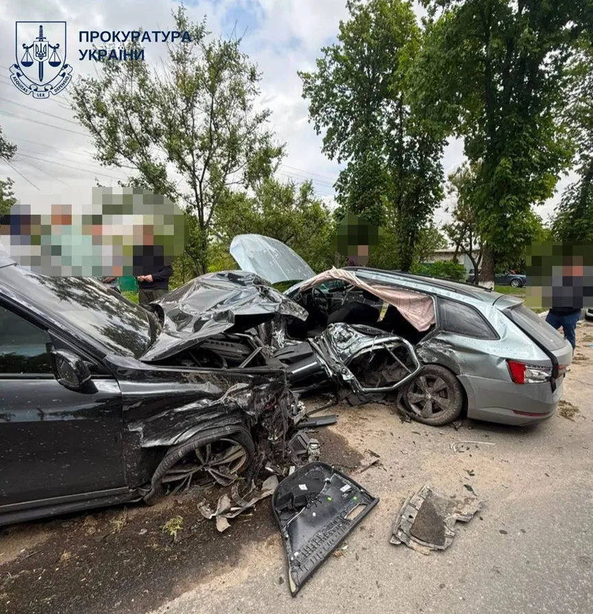 Жизнь оборвалась в страшном ДТП: в Переяславе родительская вседозволенность убила 17-летнего выпускника школы Жизнь оборвалась в страшном ДТП: в Переяславе родительская вседозволенность убила 17-летнего выпускника школы - today.ua