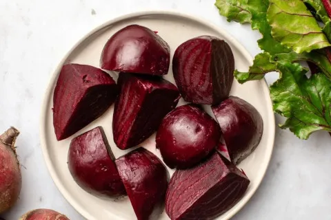 Три продукта – один шедевр: рецепт необычного салата для праздника и на каждый день