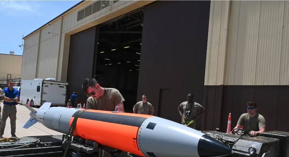 Пентагон тестує “ядерну кнопку”: у США випробували модернізовану бомбу B61-12 - today.ua