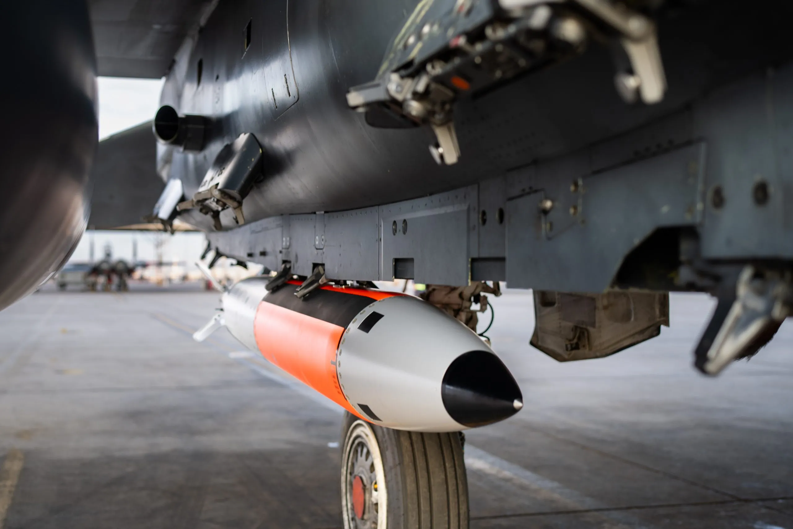 Пентагон тестує “ядерну кнопку”: у США випробували модернізовану бомбу B61-12 - today.ua