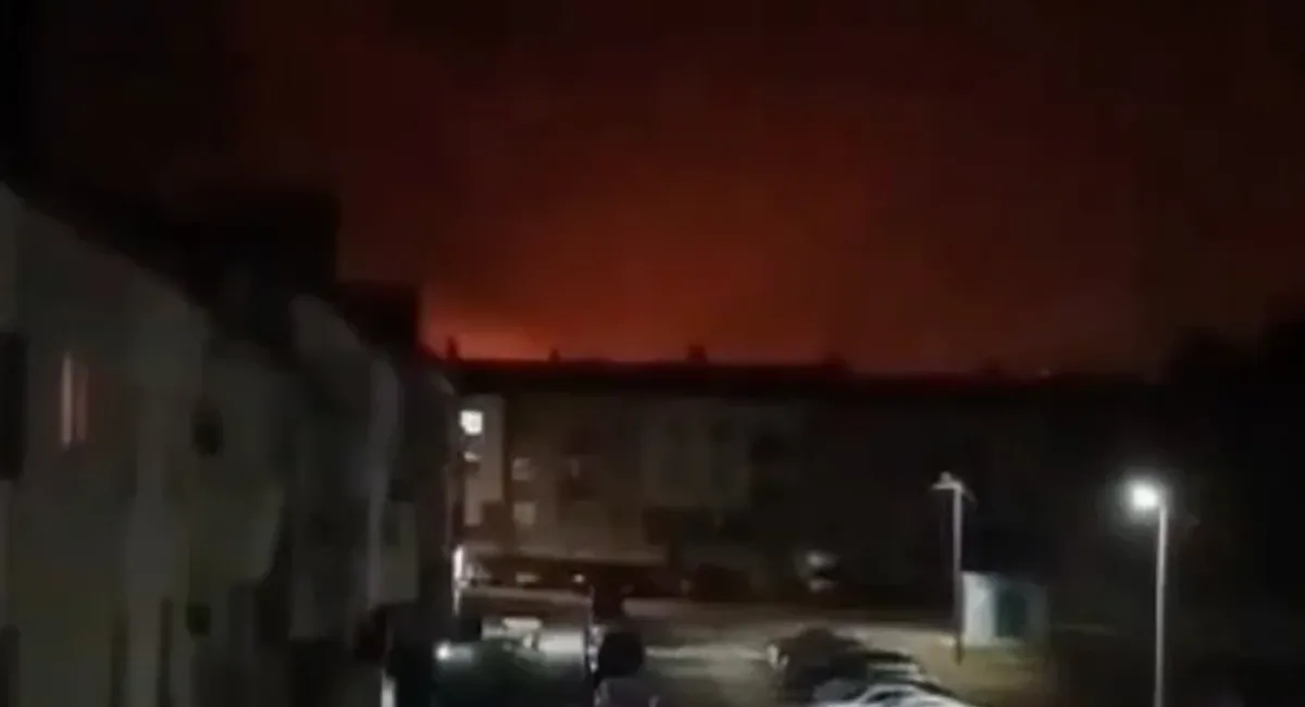 Дрони атакували НПЗ у російській Самарі: місцеві скаржилися на десятки вибухів (відео) - today.ua