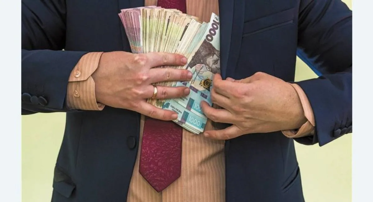 Гендиректор Укрпошти вимагає підвищити зарплати чиновникам: як це вплине на пенсії решти українців - today.ua