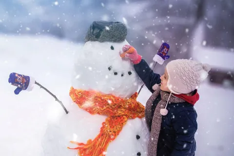 Міносвіти рекомендувало школам змінити графіки зимових канікул: що вирішили у містах