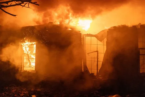 Пекельна ніч у Харкові: РФ масовано вдарила по місту, є загиблі та постраждалі (фото)