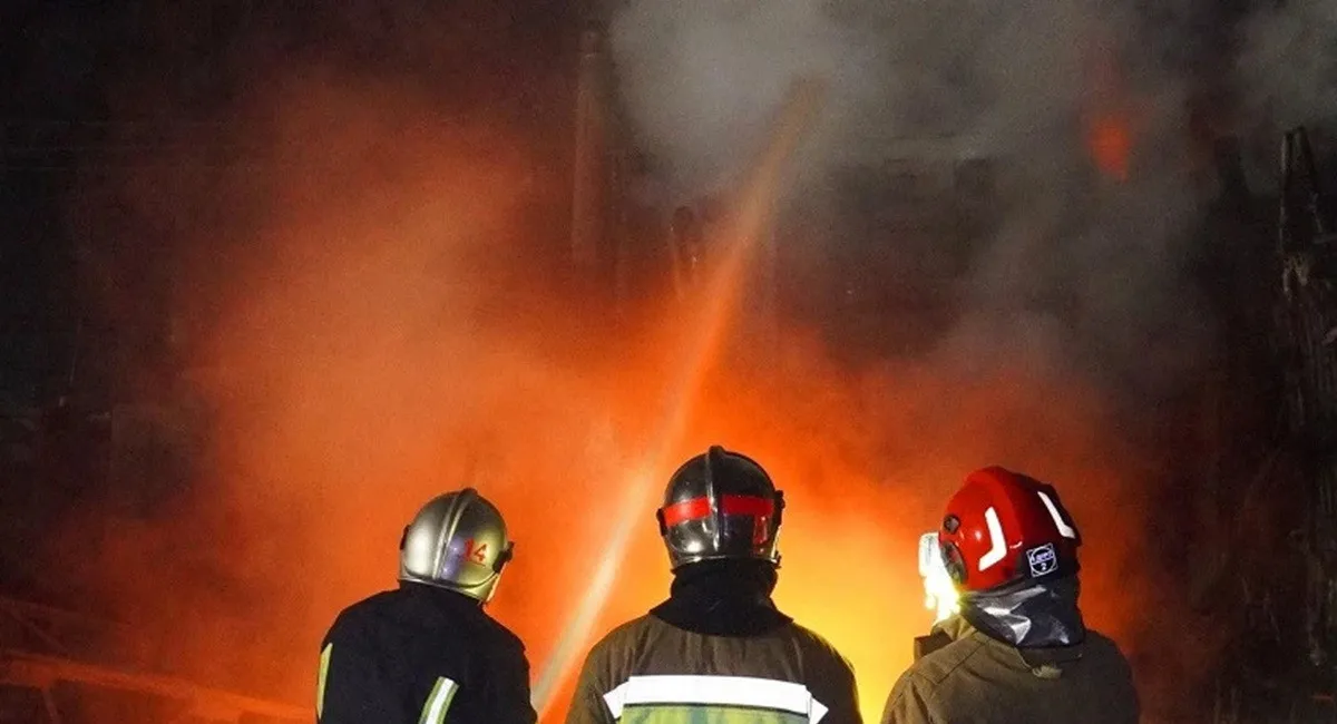 Враг пытается парализовать жизнь Одессы: серия мощных взрывов оставила город без света и транспорта - today.ua