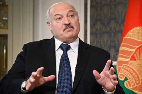 Неожиданный дипломатический шаг: Лукашенко идет туда, куда не решился ни один европейский лидер