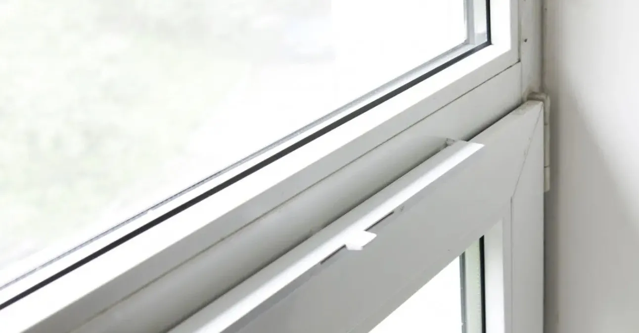 Ніяких запотілих вікон і мокрих відкосів: як позбутися конденсату без особливих витрат - today.ua