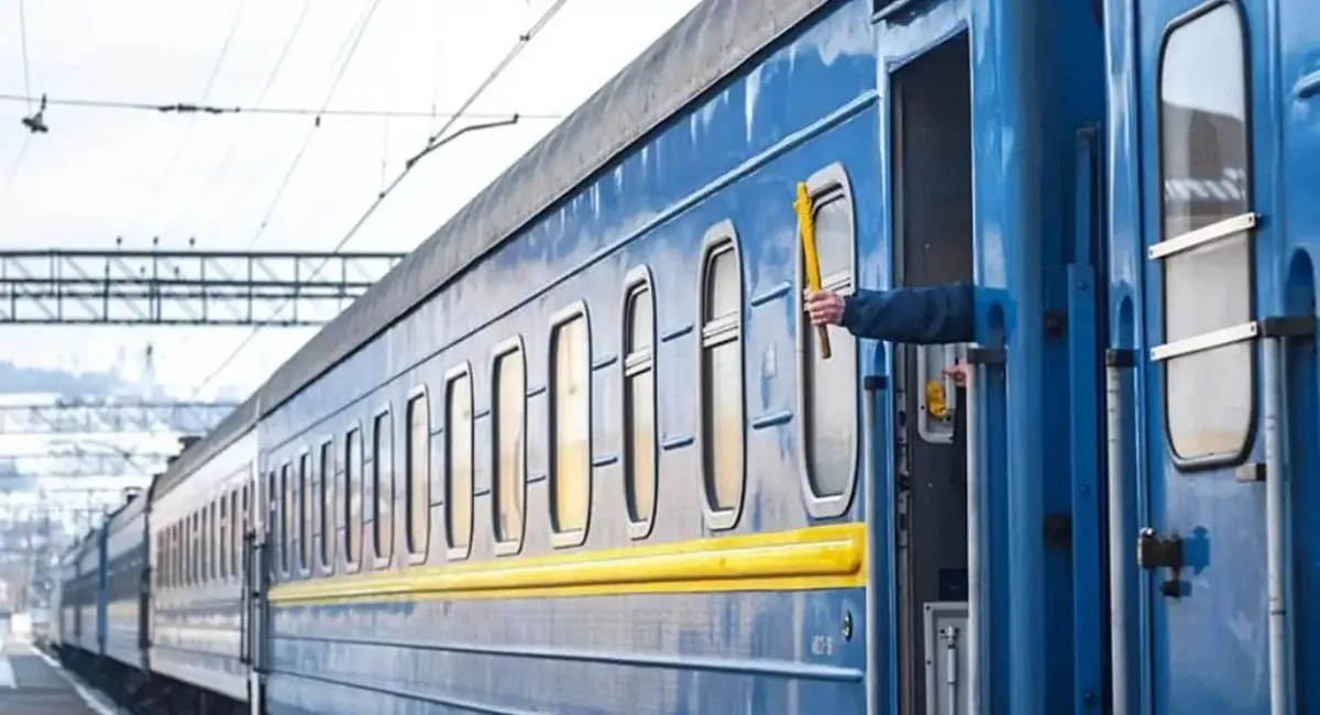 У WSJ розповіли, як українська залізниця, що була символом гордості, перетворилась на вразливість - today.ua