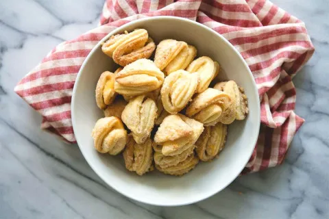 5 ингредиентов и море удовольствия: рецепт простого, но очень вкусного домашнего десерта