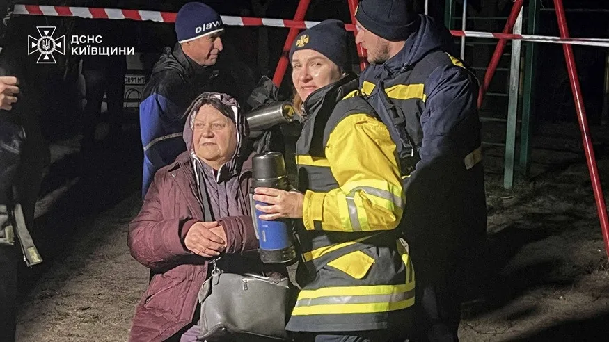 Адская ночь под Киевом: РФ атаковала спящий Вышгород, есть погибший и раненые (фото, видео) - today.ua