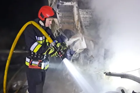 Адская ночь в Одесской области: "Шахеды" РФ сожгли грузовики, погибли люди (видео)